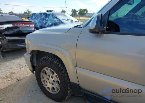 2004 Chevrolet Tahoe K1500 from USA, damaged, VIN 1GNEK13T44R313010